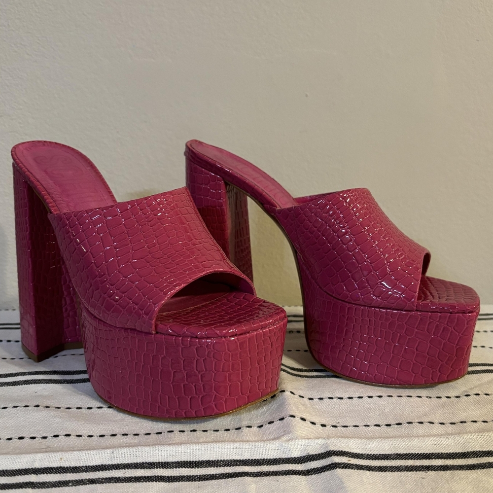 Schutz Platform Sandals, Hot Pink, size 7